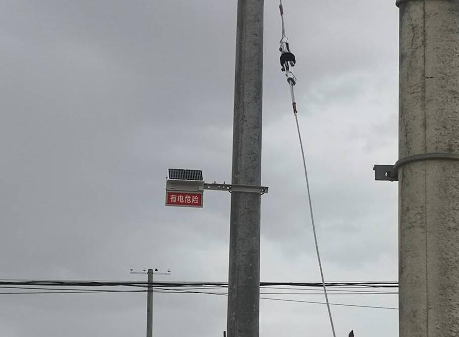 甘肅電力安裝防外破警示牌,為電力防護增添“保護傘” 甘肅電力安裝防外破警示牌,為電力防護增添“保護傘”
